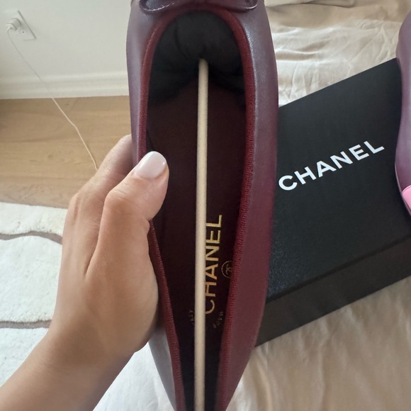 CHANEL Women's Burgundy and Pink Loafers - Picture 4 of 6